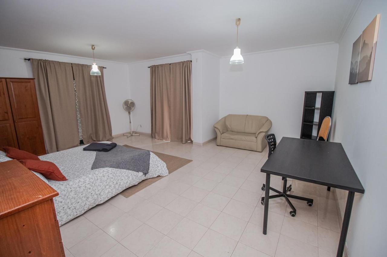 Charming Private Rooms In An Apartment A2 Penha - District de Faro Extérieur photo